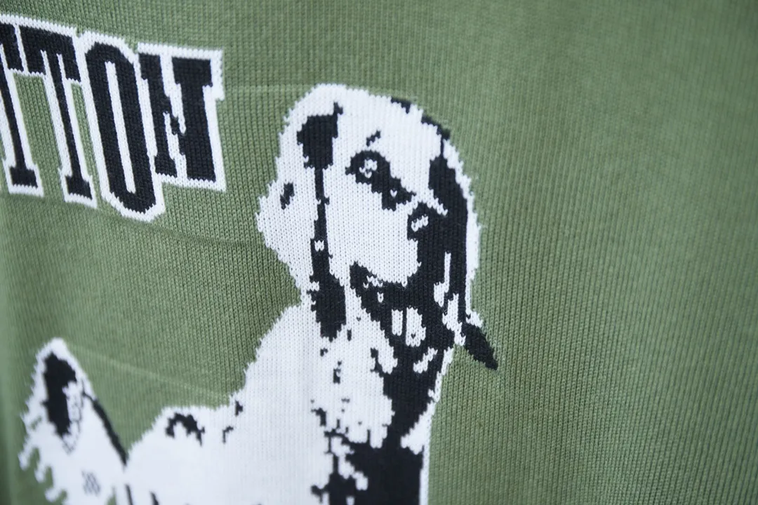 🅿️200 LV Louis 25ss new short-sleeved crew neck shirt is made of high-quality cotton, with contrasting intarsia depicting a smart hound pattern. The brand logo is decorated on the front and back, injecting new ideas into daily wear for dog lovers! Same style for men and women Size: S.M.L.XL